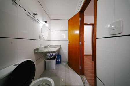 Casa à venda com 100m², 3 quartos e 2 vagasBanheiro da Suíte 2