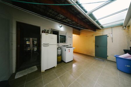 Casa à venda com 100m², 3 quartos e 2 vagasÁrea de Serviço