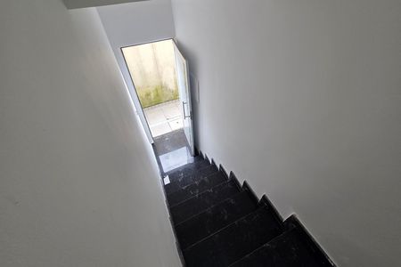 Apartamento para alugar com 50m², 2 quartos e 1 vaga Apartamento para alugar com 50m², 2 quartos e 1 vagaEscada