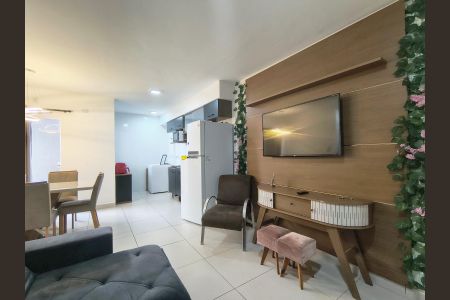 Apartamento para alugar com 75m², 2 quartos e 1 vagaSala