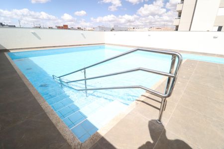 Apartamento para alugar com 75m², 2 quartos e 1 vagaÁrea comum - Piscina