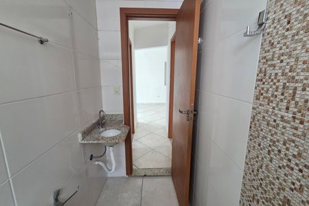 Banheiro de apartamento para alugar com 2 quartos, 94m² em Cidade Ocian, Praia Grande