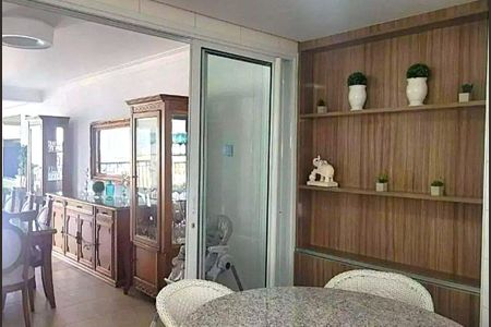Apartamento à venda com 245m², 4 quartos e 4 vagas