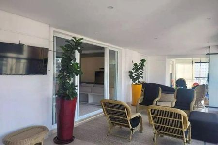 Apartamento à venda com 245m², 4 quartos e 4 vagas