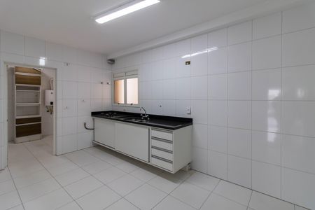 Apartamento para alugar com 165m², 3 quartos e 4 vagas Apartamento para alugar com 165m², 3 quartos e 4 vagasCozinha