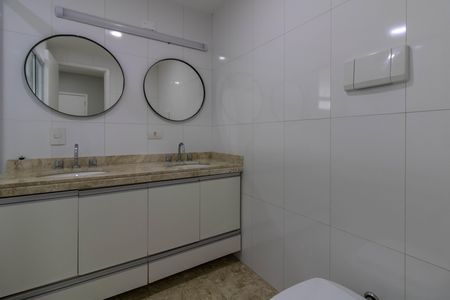Apartamento para alugar com 165m², 3 quartos e 4 vagas Apartamento para alugar com 165m², 3 quartos e 4 vagasSuíte 1