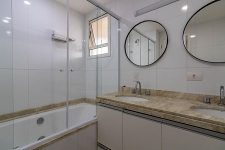 Apartamento para alugar com 165m², 3 quartos e 4 vagas Apartamento para alugar com 165m², 3 quartos e 4 vagasSuíte 1