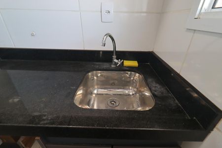 Apartamento para alugar com 45m², 2 quartos e 2 vagas Apartamento para alugar com 45m², 2 quartos e 2 vagasCozinha