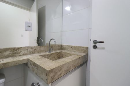 Apartamento para alugar com 45m², 2 quartos e 2 vagas Apartamento para alugar com 45m², 2 quartos e 2 vagasBanheiro