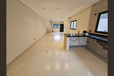 Casa à venda com 131m², 3 quartos e sem vaga