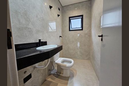 Casa à venda com 131m², 3 quartos e sem vaga