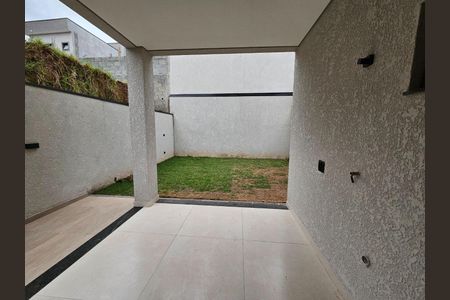 Casa à venda com 131m², 3 quartos e sem vaga