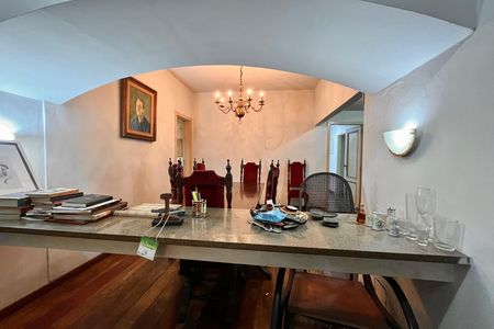 Apartamento para alugar com 138m², 3 quartos e sem vaga Apartamento para alugar com 138m², 3 quartos e sem vagaSala