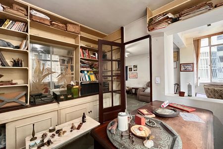 Apartamento para alugar com 138m², 3 quartos e sem vaga Apartamento para alugar com 138m², 3 quartos e sem vagaSala