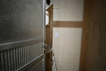 Apartamento para alugar com 138m², 3 quartos e sem vaga Apartamento para alugar com 138m², 3 quartos e sem vagaBanheiro de serviço