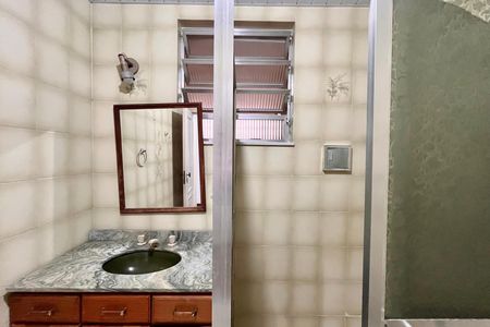 Apartamento para alugar com 138m², 3 quartos e sem vaga Apartamento para alugar com 138m², 3 quartos e sem vagaBanheiro social