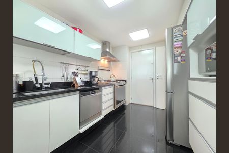 Apartamento à venda com 102m², 3 quartos e 2 vagas Apartamento à venda com 102m², 3 quartos e 2 vagasCozinha