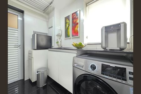 Apartamento à venda com 102m², 3 quartos e 2 vagas Apartamento à venda com 102m², 3 quartos e 2 vagasÁrea de Serviço e DCE