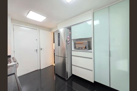 Apartamento à venda com 102m², 3 quartos e 2 vagas Apartamento à venda com 102m², 3 quartos e 2 vagasCozinha