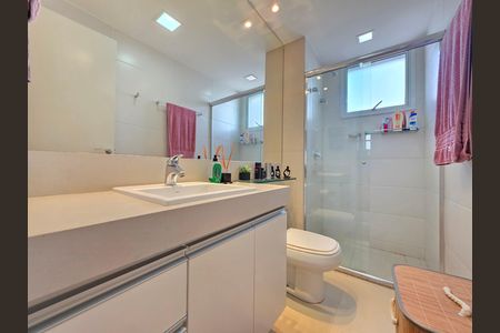 Apartamento à venda com 102m², 3 quartos e 2 vagas Apartamento à venda com 102m², 3 quartos e 2 vagasBanheiro Social