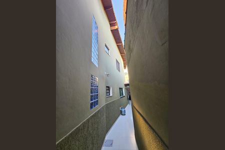 Casa à venda com 110m², 3 quartos e 2 vagas Casa à venda com 110m², 3 quartos e 2 vagasCorredor