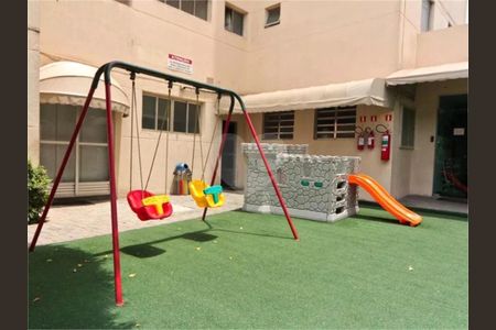 Apartamento à venda com 2 quartos, 50m² em Parque Maria Domitila, São Paulo
