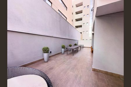 Apartamento à venda com 67m², 2 quartos e 1 vaga