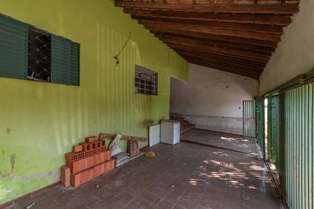 Casa à venda com 200m², 4 quartos e 1 vaga Casa à venda com 200m², 4 quartos e 1 vagaGaragem