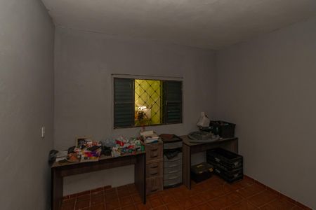 Casa à venda com 200m², 4 quartos e 1 vaga Casa à venda com 200m², 4 quartos e 1 vagaQuarto 2