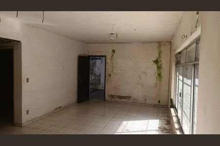 Casa à venda com 3 quartos, 197m² em Jardim Trussardi, São Paulo