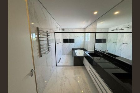 Casa à venda com 515m², 4 quartos e 6 vagas