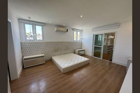 Casa à venda com 515m², 4 quartos e 6 vagas