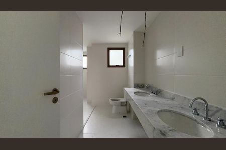 Apartamento à venda com 198m², 3 quartos e 3 vagas