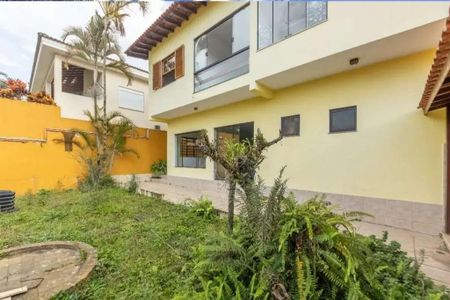 Casa à venda com 352m², 4 quartos e 4 vagas