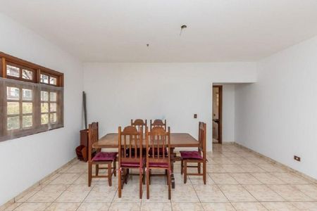 Casa à venda com 352m², 4 quartos e 4 vagas