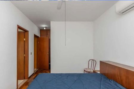 Casa à venda com 352m², 4 quartos e 4 vagas