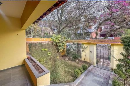 Casa à venda com 352m², 4 quartos e 4 vagas