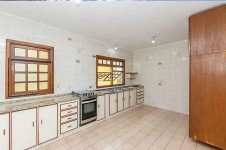 Casa à venda com 352m², 4 quartos e 4 vagas