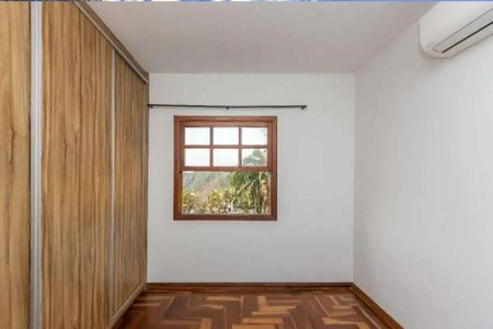 Casa à venda com 352m², 4 quartos e 4 vagas