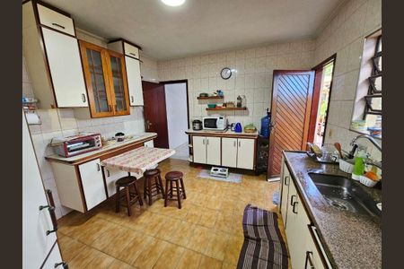 Casa à venda com 3 quartos, 144m² em Jardim Sarah, São Paulo