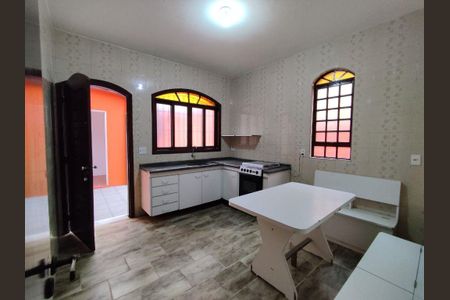 Casa à venda com 3 quartos, 150m² em Jardim Pinheiros, São Paulo