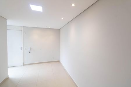 Sala de apartamento para alugar com 2 quartos, 43m² em Santíssimo, Rio de Janeiro