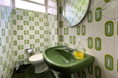 Apartamento à venda com 156m², 4 quartos e 2 vagas Apartamento à venda com 156m², 4 quartos e 2 vagasLavabo da Sala de Jantar