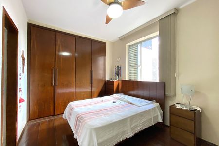 Apartamento à venda com 156m², 4 quartos e 2 vagas Apartamento à venda com 156m², 4 quartos e 2 vagasSuite 1