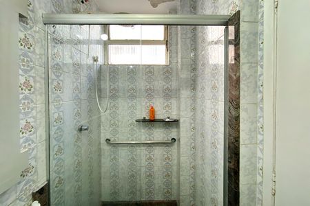 Apartamento à venda com 156m², 4 quartos e 2 vagas Apartamento à venda com 156m², 4 quartos e 2 vagasBanheiro da Suíte 1