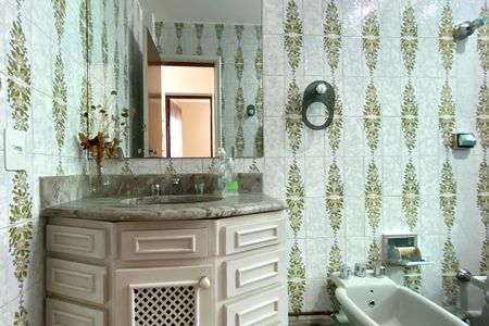 Apartamento à venda com 156m², 4 quartos e 2 vagas Apartamento à venda com 156m², 4 quartos e 2 vagasBanheiro