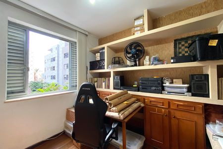 Apartamento à venda com 156m², 4 quartos e 2 vagas Apartamento à venda com 156m², 4 quartos e 2 vagasQuarto 4