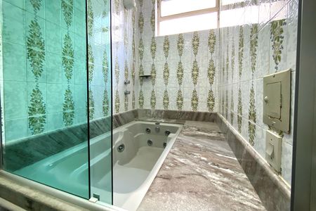 Apartamento à venda com 156m², 4 quartos e 2 vagas Apartamento à venda com 156m², 4 quartos e 2 vagasBanheiro