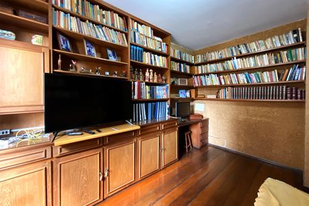 Apartamento à venda com 156m², 4 quartos e 2 vagas Apartamento à venda com 156m², 4 quartos e 2 vagasQuarto 3