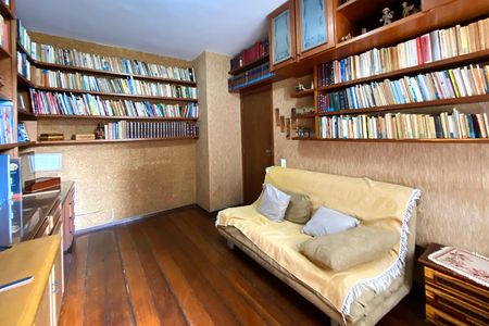 Apartamento à venda com 156m², 4 quartos e 2 vagas Apartamento à venda com 156m², 4 quartos e 2 vagasQuarto 3